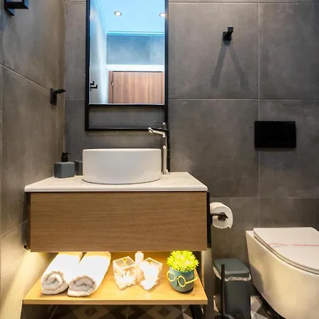 Valaoritou 3 Luxury شقة *